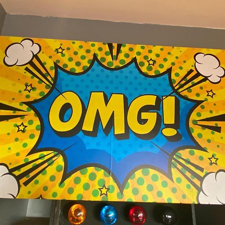 Pop Art Pad Heart Of Old Town With Parking! Apartment Hastings Exterior photo